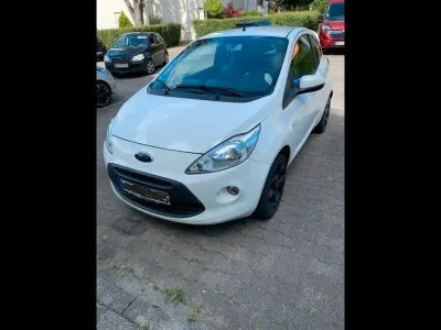 Gebraucht Ford Ka Titanium 69 PS (50 kW) 2016 Weiß Kleinwagen