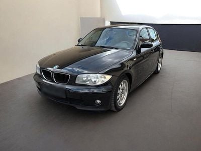 Usata BMW 118 122 CV (89 kW) 2005 Nero Utilitaria