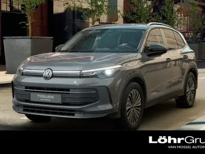Neu VW Tiguan Life 150 PS (110 kW) 2026 Grau SUV