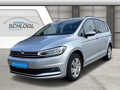 Gebraucht VW Touran Comfortline 122 PS (89 kW) 2022 Reflexsilber metallic Van / Kleinbus
