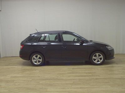 Schwarz Gebraucht 2021 Skoda Fabia Ambition Kleinwagen | 8.180 €