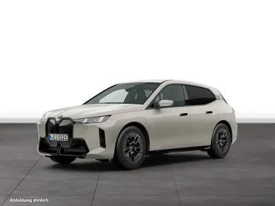 Gebraucht BMW iX M Sport 400 kW (544 PS) 2025 Grau SUV