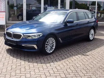 Gebraucht BMW 520 Luxury Line 190 PS (139 kW) 2019 Blau Kombi