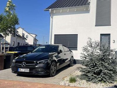 Gebraucht Mercedes C200 Avantgarde 204 PS (150 kW) 2022 Schwarz Limousine