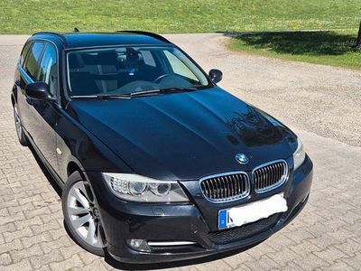 Używany BMW 320 184 KM (135 kW) 2011 Czarny Sedan/Limuzyna