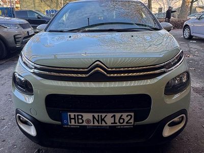 Usado Citroën C3 Shine 110 CV (80 kW) 2018 Verde Utilitario
