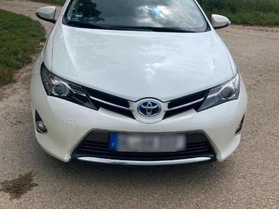 Toyota Auris Hybrid