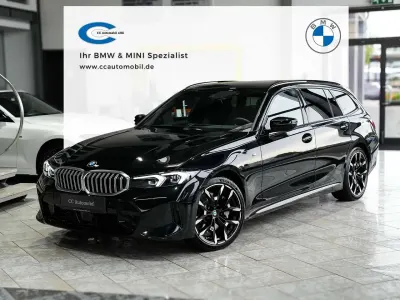 Gebraucht BMW 330 M Sport 245 PS (180 kW) 2026 Saphirschwarz Kombi