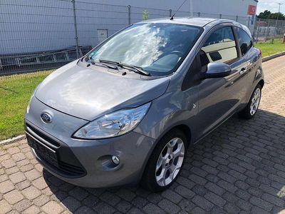 Gebraucht Ford Ka Titanium 69 PS (50 kW) 2014 Lagograu Kleinwagen