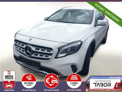 Gebraucht Mercedes GLA200 Urban 156 PS (114 kW) 2019 Weiß SUV