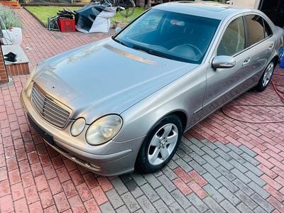 Mercedes E220