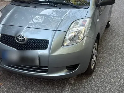 Gebraucht Toyota Yaris 70 PS (51 kW) 2008 Grau Kleinwagen