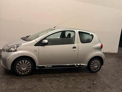 Gebraucht Toyota Aygo 68 PS (50 kW) 2009 Grau Kleinwagen