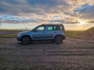 Second-hand Skoda Yeti 105 CP (77 kW) 2012 Gri SUV