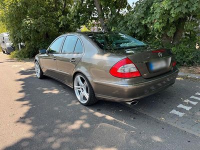 Mercedes E280