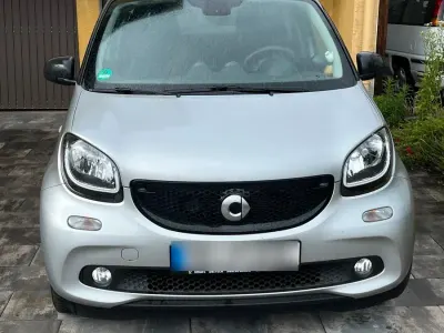 Gebraucht Smart ForFour 90 PS (66 kW) 2019 Schwarz Kleinwagen