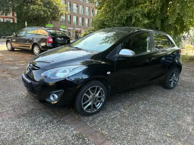 Gebraucht Mazda 2 Sendo 84 PS (61 kW) 2014 Onyxschwarz metallic Kleinwagen