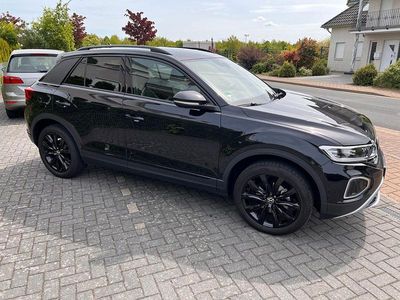 Second-hand VW T-Roc Style 150 CP (110 kW) 2022 Negru SUV