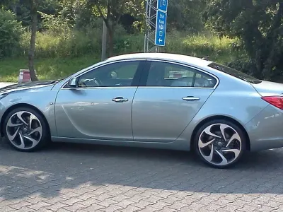 Gebraucht Opel Insignia Innovation 194 PS (142 kW) 2011 Silber Limousine