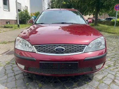 Gebraucht Ford Mondeo Ghia 131 PS (96 kW) 2005 Rot Kombi