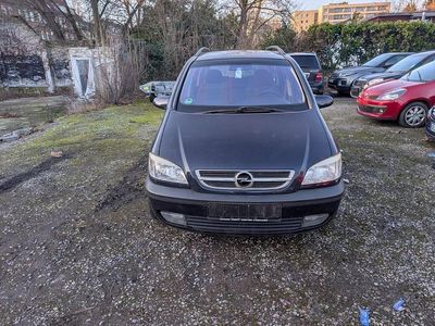 Gebraucht 2004 Opel Zafira Van / Kleinbus | 2.000 €
