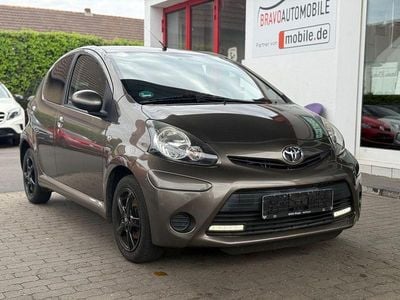 Gebraucht Toyota Aygo Connect Style 68 PS (50 kW) 2012 Braun Kleinwagen