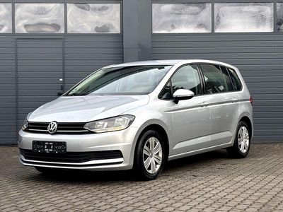 Silber Gebraucht 2016 VW Touran Van / Kleinbus | 14.900 € (Fairer Preis)