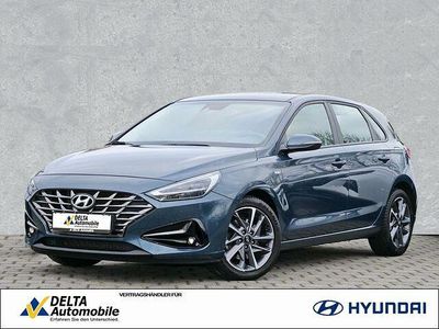 Gebraucht Hyundai i30 Trend 120 PS (88 kW) 2022 Teal blue / met Limousine