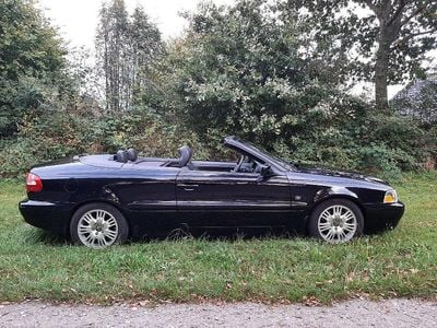 Second-hand Volvo C70 244 CP (179 kW) 2004 Negru Cabrio