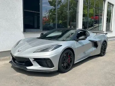 Neu Corvette C8 481 PS (353 kW) 2025 Gka blade silver Cabrio
