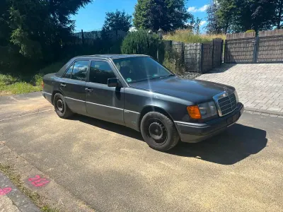 Gebraucht Mercedes E230 Sportline 132 PS (97 kW) 1990 Limousine