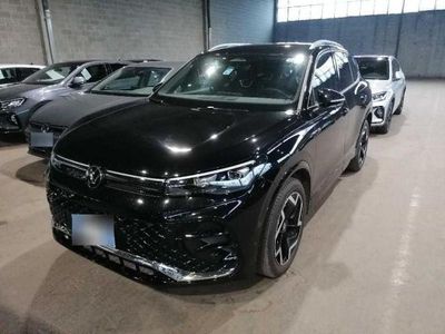 Gebraucht VW Tiguan R-line 150 PS (110 kW) 2025 Schwarz SUV