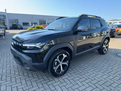 Gebraucht Dacia Duster Journey 154 PS (113 kW) 2026 Schwarz SUV