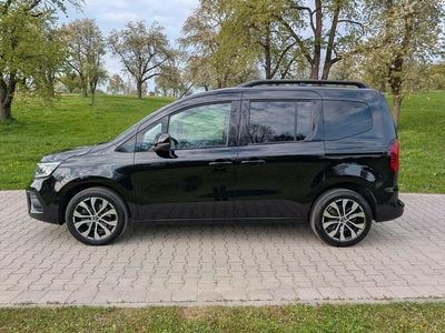 Second-hand Renault Kangoo Techno 131 CP (96 kW) 2023 Negru Monovolum