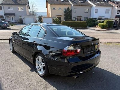Gebraucht BMW 318 Sport Line 129 PS (94 kW) 2007 Schwarz Limousine