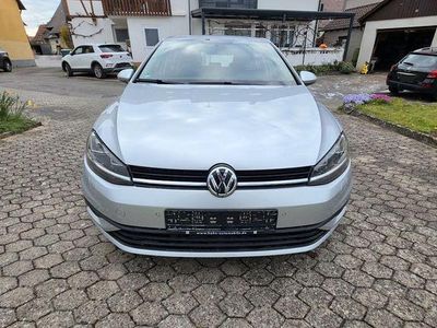 Gebraucht VW Golf VII Trendline 116 PS (85 kW) 2018 Silber Limousine