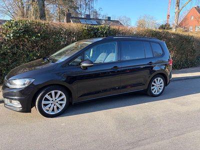 Gebraucht VW Touran Comfortline 116 PS (85 kW) 2016 Schwarz Van / Kleinbus