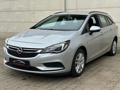 Silber Gebraucht 2017 Opel Astra Edition Kombi | 7.890 € (Fairer Preis)