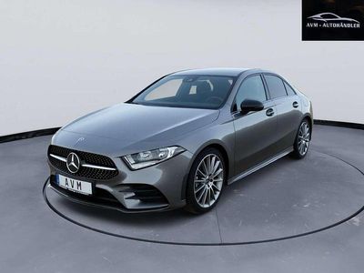 Gebraucht Mercedes A200 AMG line 163 PS (119 kW) 2017 Mountaingrau  met. Limousine