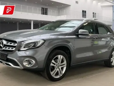 Gebraucht Mercedes GLA200 156 PS (114 kW) 2019 Grau SUV