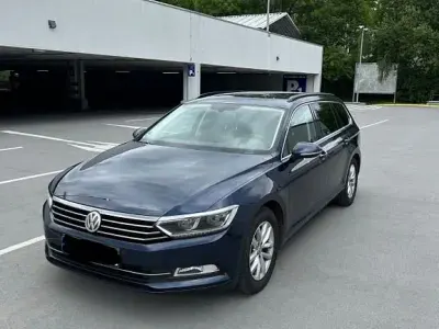 Gebraucht VW Passat Comfortline 150 PS (110 kW) 2016 Blau Kombi