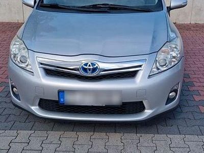 Toyota Auris Hybrid