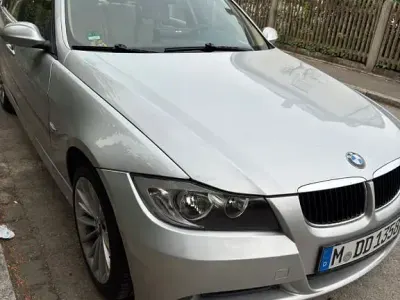 Begagnad BMW 318 129 HK (94 kW) 2006 Silver Sedan