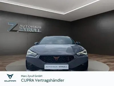 Używany Cupra Leon 245 KM (180 kW) 2022 Szary Sedan/Limuzyna
