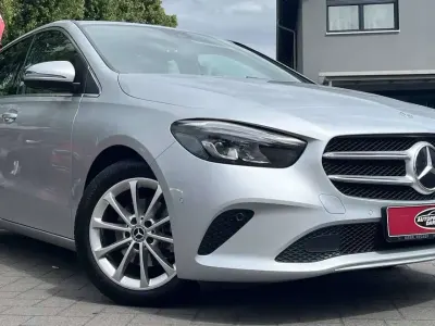Gebraucht Mercedes B180 136 PS (100 kW) 2019 Iridiumsilber  metalliclack Kleinwagen