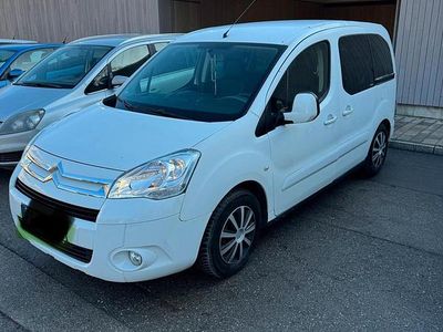 Weiß Gebraucht 2009 Citroën Berlingo Van / Kleinbus | 5.499 € (Fairer Preis)
