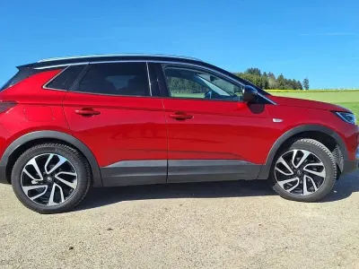 Gebraucht Opel Grandland X Innovation 131 PS (96 kW) 2018 Rot SUV