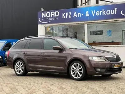 Usata Skoda Octavia Elegance 150 CV (110 kW) 2013 Marrone Station wagon