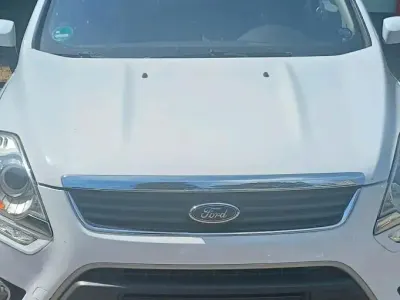 Gebraucht Ford Kuga 145 PS (106 kW) 2012 Weiß SUV