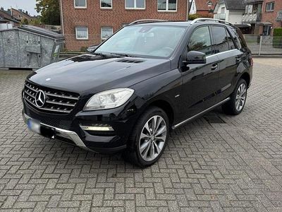 Second-hand Mercedes ML350 245 CP (180 kW) 2012 Negru SUV
